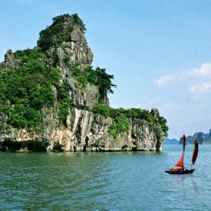 Tour Du lịch: Hà Nội – Hạ Long – Đà Nẵng – Hội An – Huế – Phong Nha